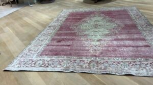 Handgemachter Vintage-Teppich 19580