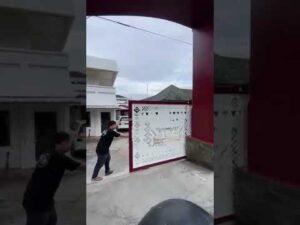 Laser-Cutting-Motiv von Teppichen in der Dinas Parekraf Prov. Lampung