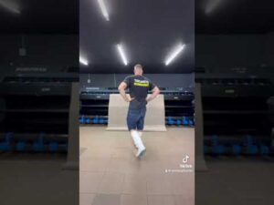 Maschinelles Staubsaugen mit einem Industriestaubsauger! Das ist der erste Schritt zur professionellen Teppichreinigung.