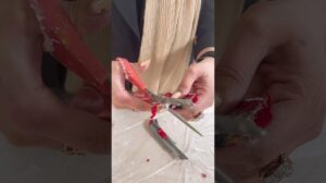 Mit einem alten Teppich Ohrringe machen