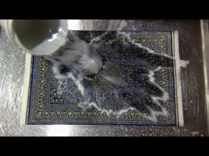 Persischer Seidenteppich Reinigung + Katzenurin Fleckenentfernung Reparatur – So reinigen Sie einen persischen Seidenteppich.