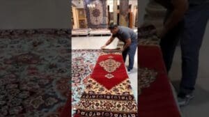 Qashqai-Teppich, richtige Verpackung von handgeknüpften Teppichen. 4