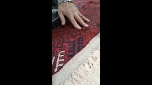Rettung eines beschädigten orientalischen Teppichs