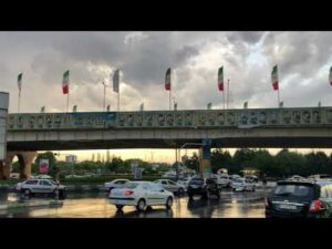 Stadtbesichtigung in Urmia, Iran 2022 | Spaziergang im Regen in der Stadt Urmia