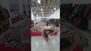 Teppich Preis 500.000 Toman Adresse Teheran Autobahn Imam Reza kurz vor Farunabad, Komplex Amin Block A3