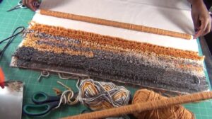 Teppich aus Stoff ohne Nähen herstellen