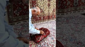 Turkmenischer Teppich, fachgerechte Verpackung von handgewebten Teppichen