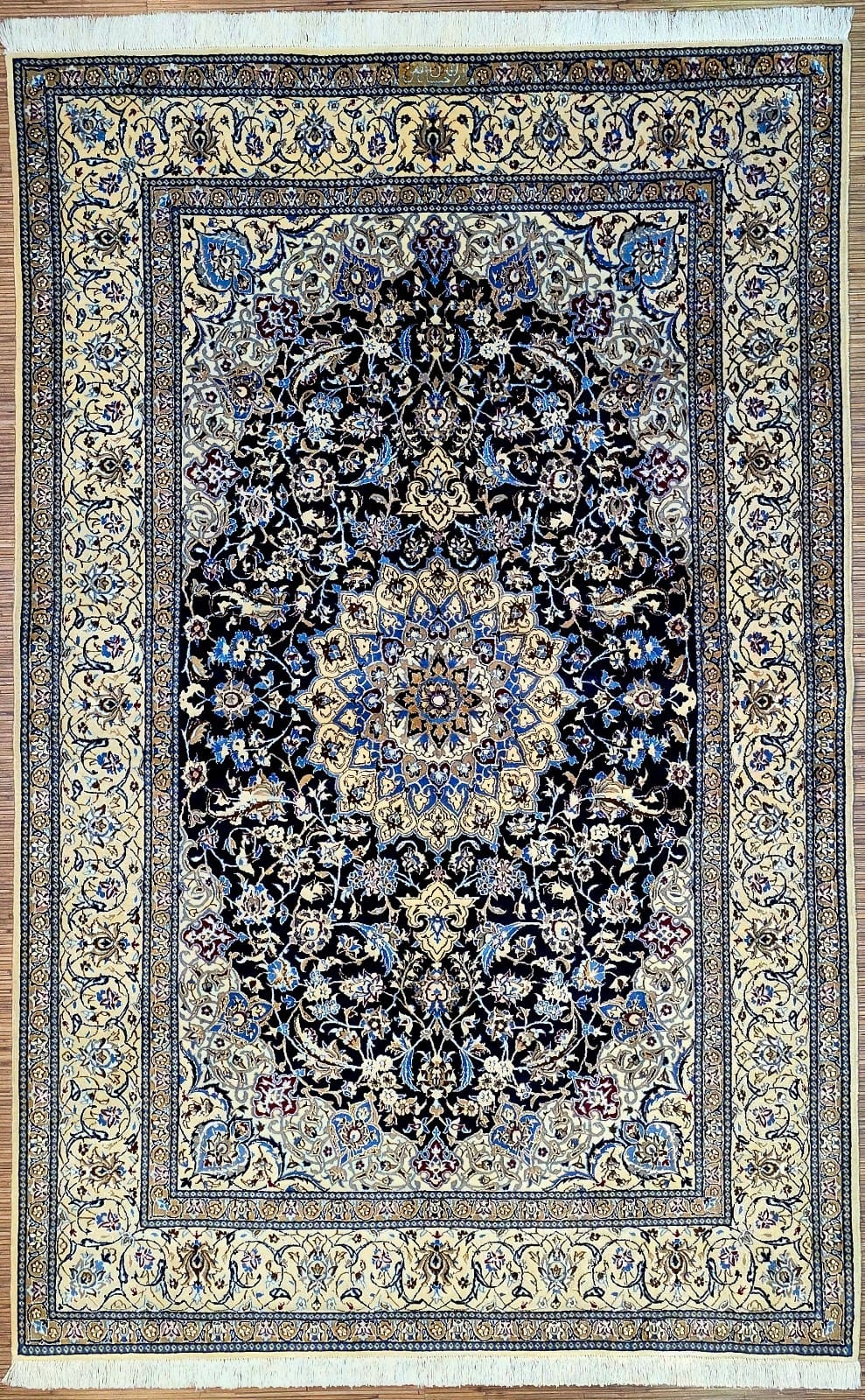 Persischer Teppich Nain 200 x 129 cm Korkwolle handgeknüpft blau