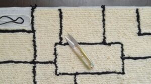 „Methode zur Herstellung von Teppichen aus Stoff mit der Nähmaschine. Einfach und mit verfügbaren Materialien.“