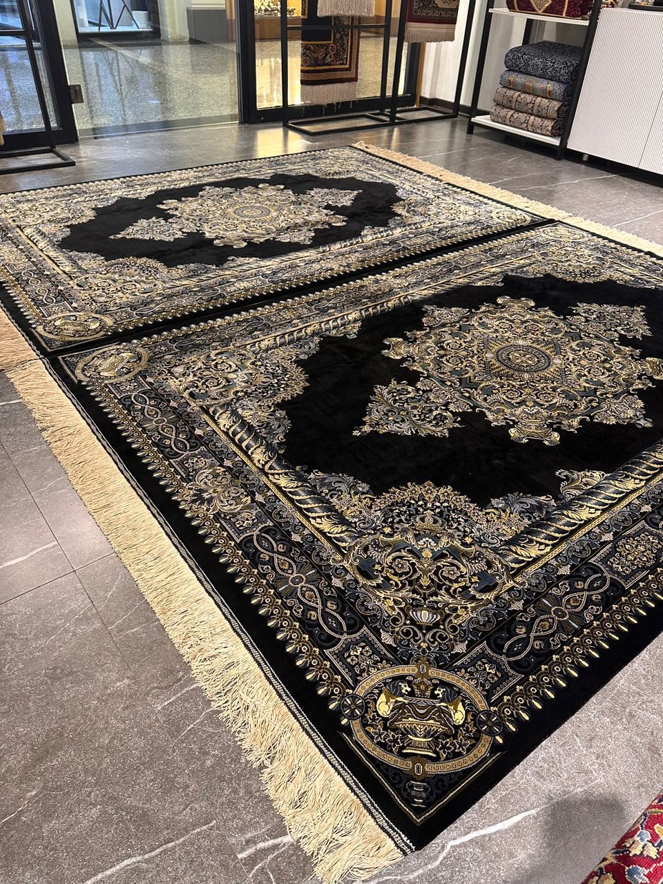 Erami Ghom Qom Seidenteppich Versace Black