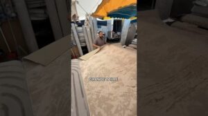 49,99€ großer Wohnzimmerteppich bei Lestapisdumonde.com Kollektion Orlando oder auf dem Markt Porte Montreuil