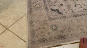 Ehrliche Bewertung des Ruggable Kamran Ivory Opal 6x9 waschbaren Teppichs mit Standardunterlage