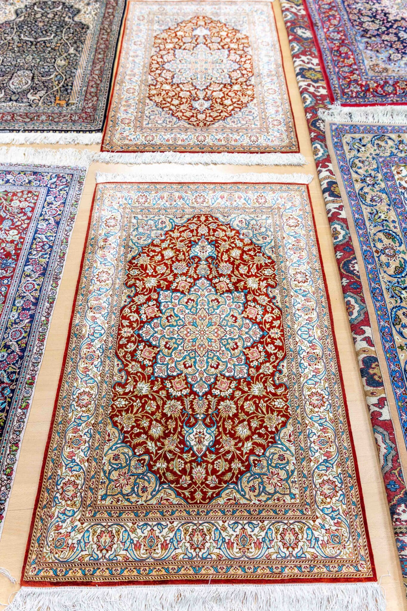 Paar (2x) 118.5cm x 75.5cm ORIGINAL echte Qom (Ghom) Seidenteppiche 100% echte Seide auf Seide 70 Radj 1 Mio. Knoten/Qm Iran W1(#478)