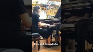 Vollständig erneuert in unserer Werkstatt - ein antikischer Bösendorfer Konzertflügel