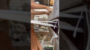 Çaput-Kilim-Weben 🪢 Traditionell gewebte Teppiche aus einem jahrhundertealten Webstuhl 🧶