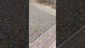 Moderne Kashan Teppiche mit 1200 Knoten und 3600 Dichte aus Acryllfaser (Garn) mit erhabenem Muster in verschiedenen Größen