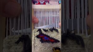 Verni Teppich in Arbeit #Teppich #Webkunst #Stricken #Teppich
