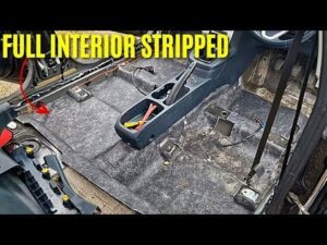 Wie man den Innenraum-Teppichboden in jedem Auto entfernt