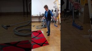 „War und ist nicht mehr 🙃#Reparatur #Teppichreparatur“
